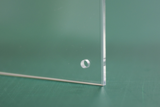 ダイソーアクリル板